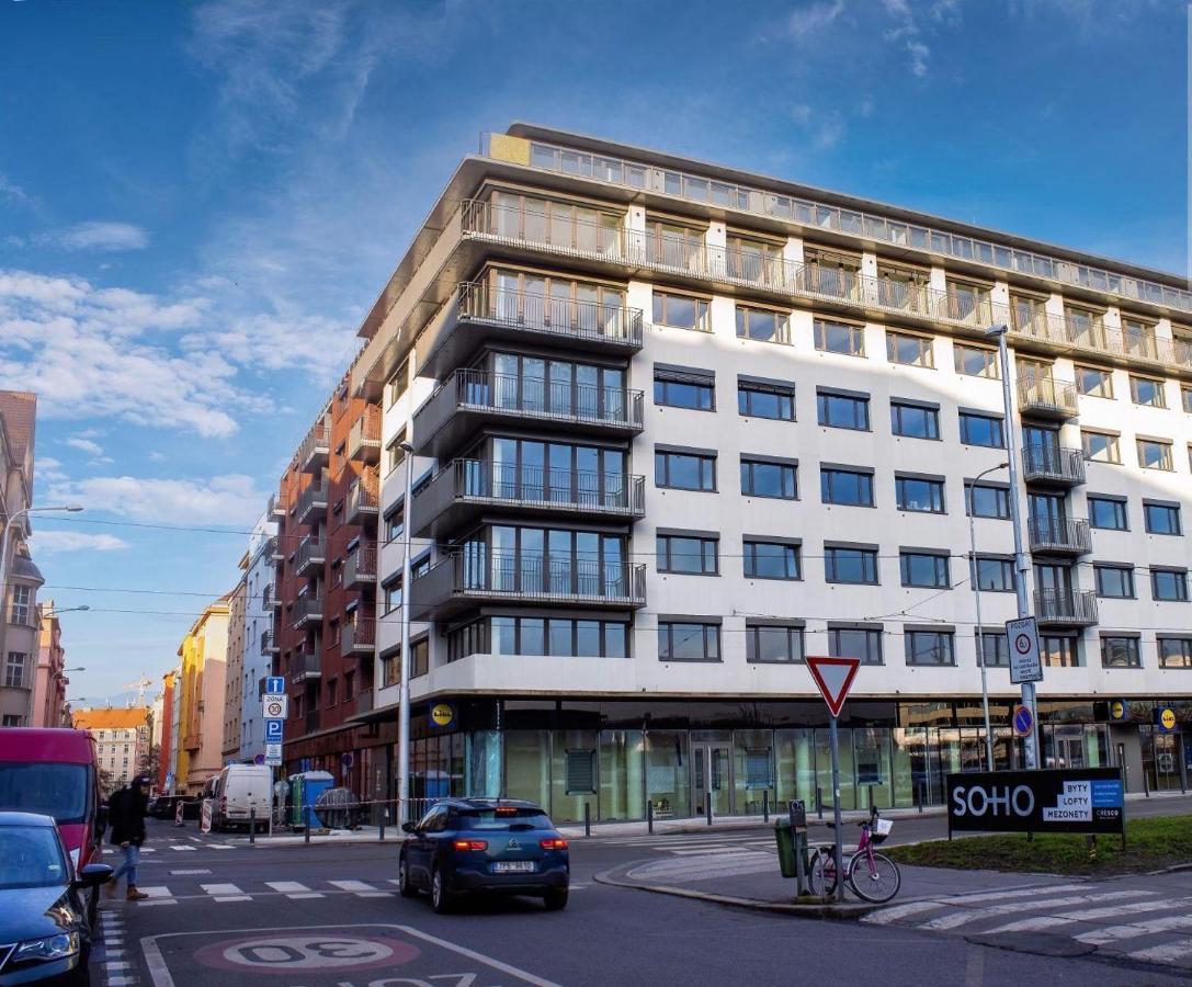 Tran Chien Apartment With Free Private Parking Praga Exterior foto