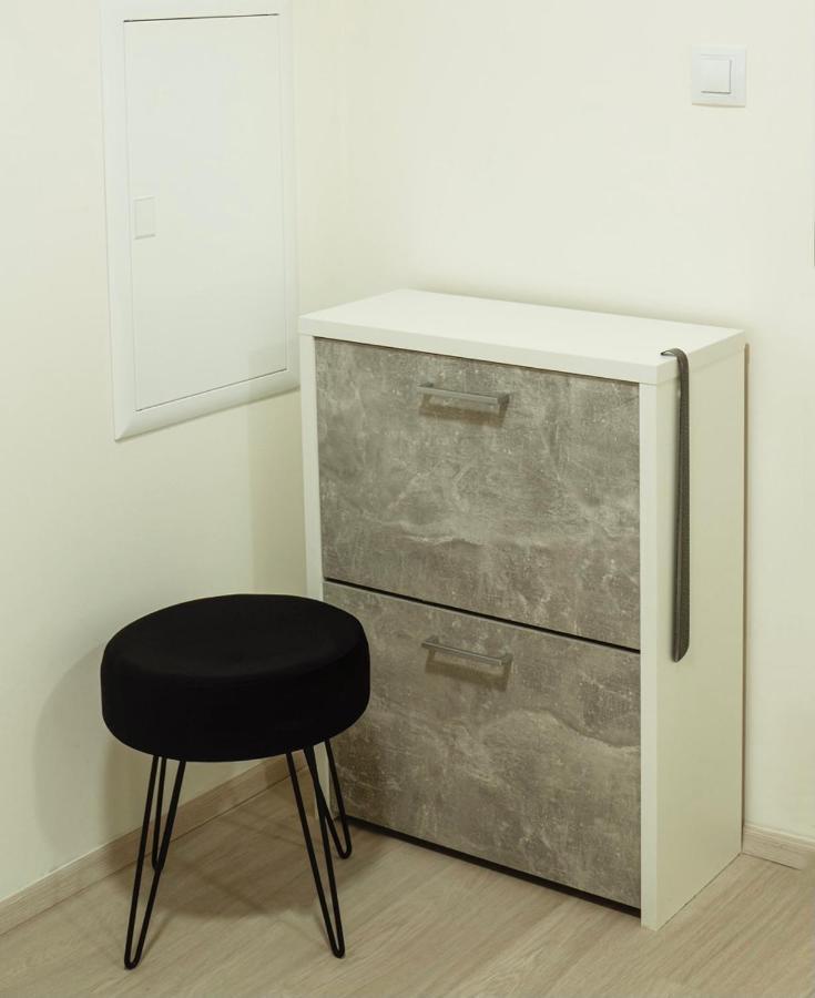 Tran Chien Apartment With Free Private Parking Praga Exterior foto